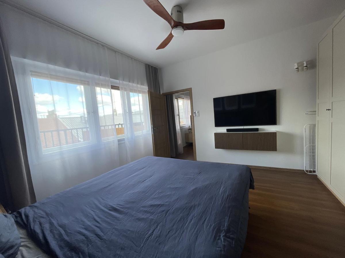 Andel Apartment With Terrace Praga Exterior foto